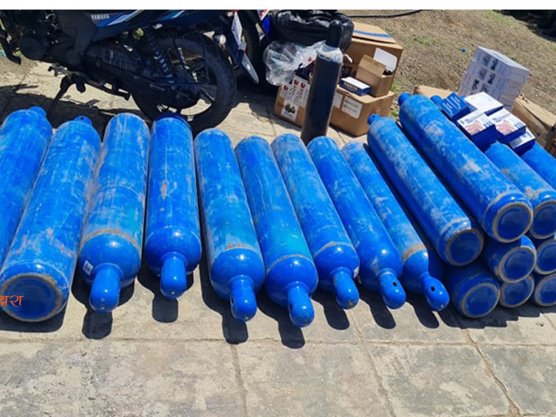 रुकुम पूर्वमा थपिए २६ नयाँ अक्सिजन सिलिन्डर